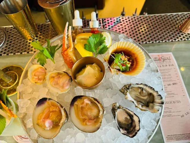 West Hollywood Seafood Spot | Saltie Girl – A Seafood Lover’s Dream! 