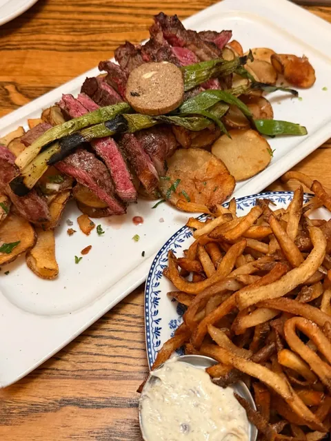 Baltimore’s Rotating Menu Gem – 10 Mins from JHU via Shuttle! 🥩🍟