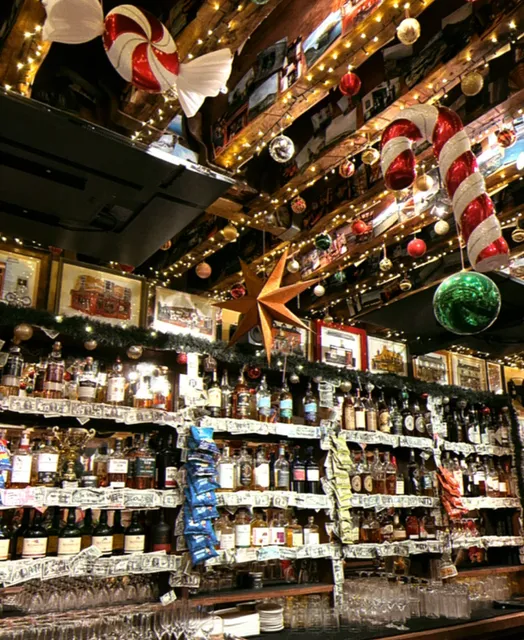 New York Top 1 Christmas - Themed Bar: Dead Rabbit 🐰