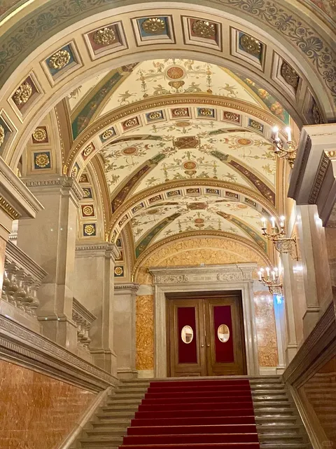 🇭🇺 Hungarian State Opera House - A Neo-Renaissance Masterpiece 🎭✨