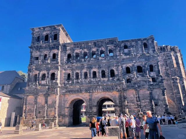 🇩🇪 A Perfect Day Trip to Trier: Marx, Potatoes & Roman Ruins
