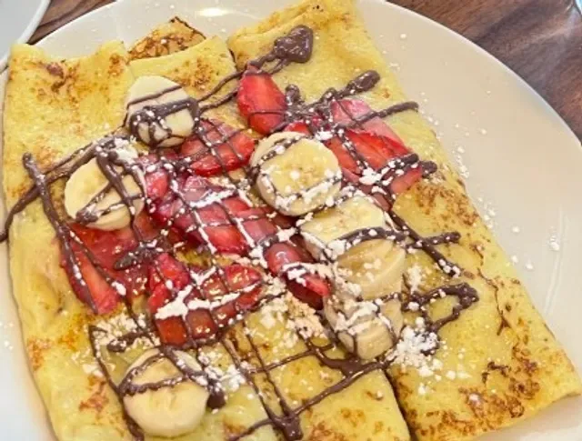 🌿 The Kenwood | A Neighborhood Gem of Refined Comfort