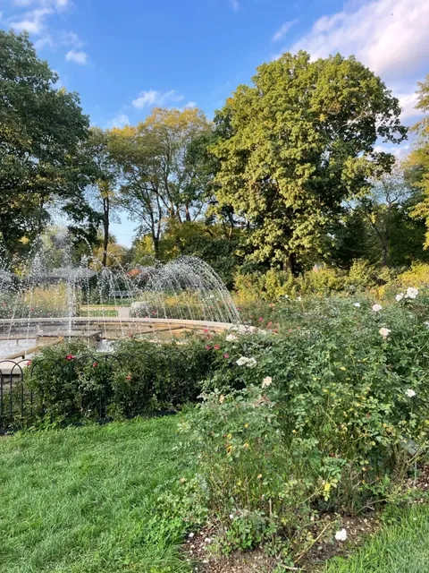 🌹 Columbus’ Park of Roses