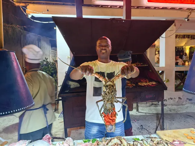 🌴 Zanzibar Dining Guide: Hits & Misses in Nungwi!