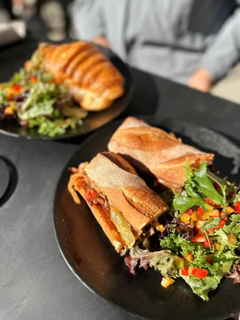 VA Pet-Friendly Brunch｜Godfrey’s