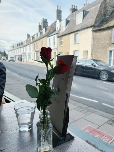 🇬🇧 Cambridge Food Guide | This Thai Restaurant is SO GOOD! 🤩