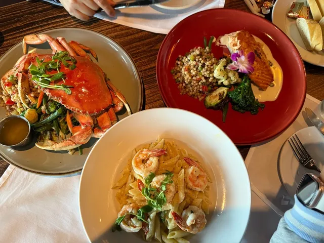 Old Fisherman's Wharf Hotspot | Celebrity-Approved Seafood Gem! 🌊🌟