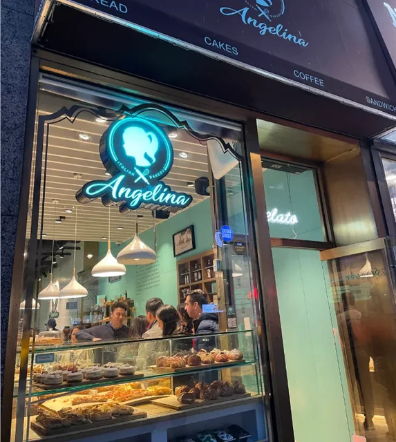 Super Awesome Dessert Shop Angelina Bakery 🍰