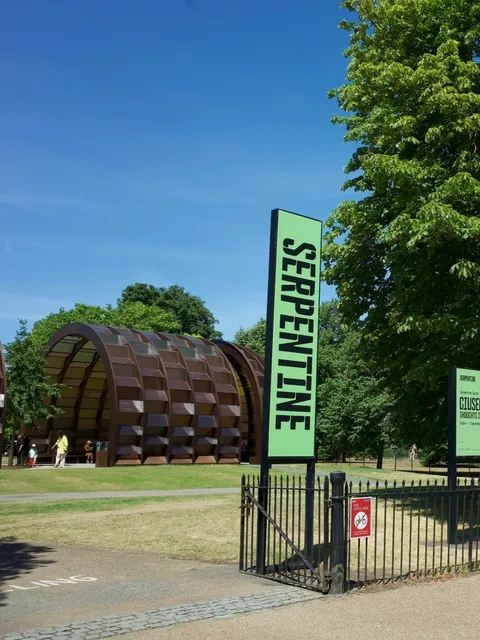  Where Art Meets Architecture in Hyde Park 🌿🎨​​