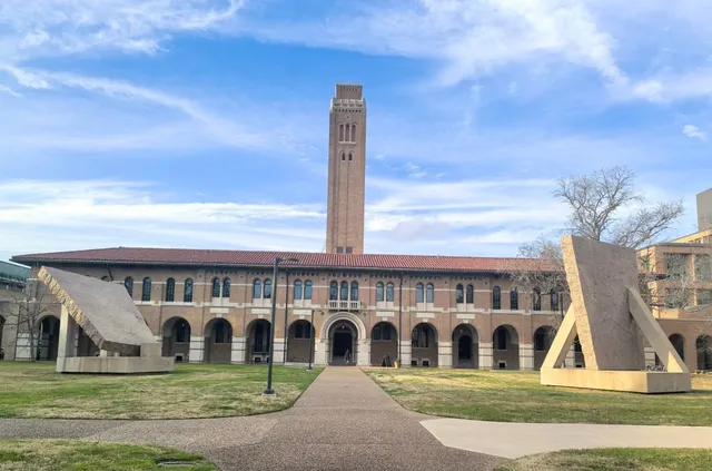 One-Day Travel Vlog in Houston: NASA Space Center & Rice University