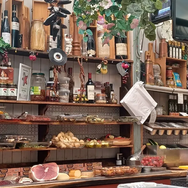 Hugs, Love & Delicious Food – A Heartfelt London Memory! 