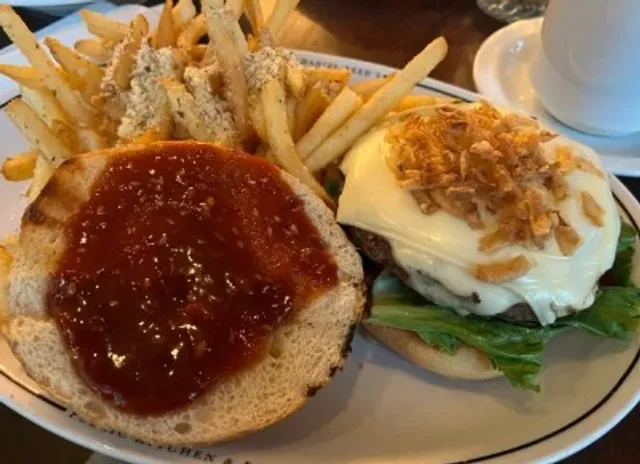 🍽️ The Public Kitchen & Bar