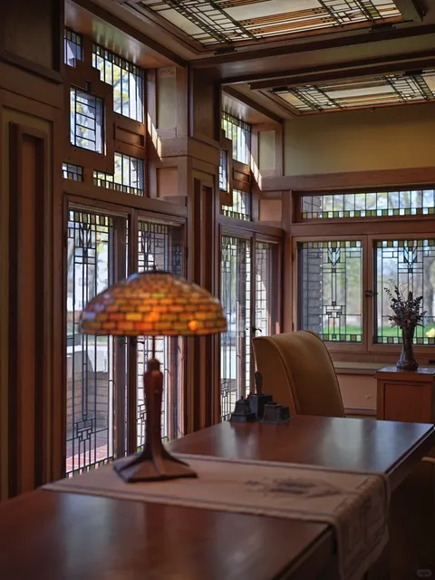 Michigan Architecture | Frank Lloyd Wright’s Meyer May House 🏡