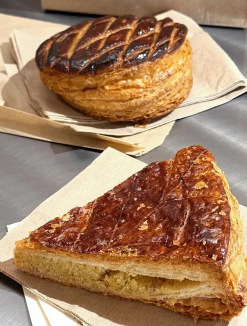 New York | King Cake – Crispy and Delicious, but Limited to January!