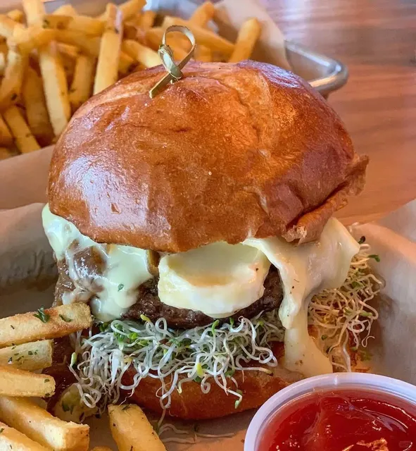 New Burger Experience in Seattle 🍔｜Truffle Beef Burger