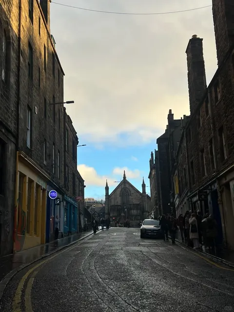 🏴󠁧󠁢󠁳󠁣󠁴󠁿 Edinburgh 2-Day Itinerary: Where Castles Keep Secrets