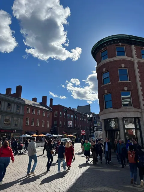 Harvard Square ☀️🍁 — Embracing the Magic of Autumn