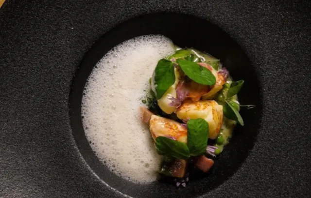 4.5+ Rated Hidden Gems Near Scotiabank Arena 🏀🍽️