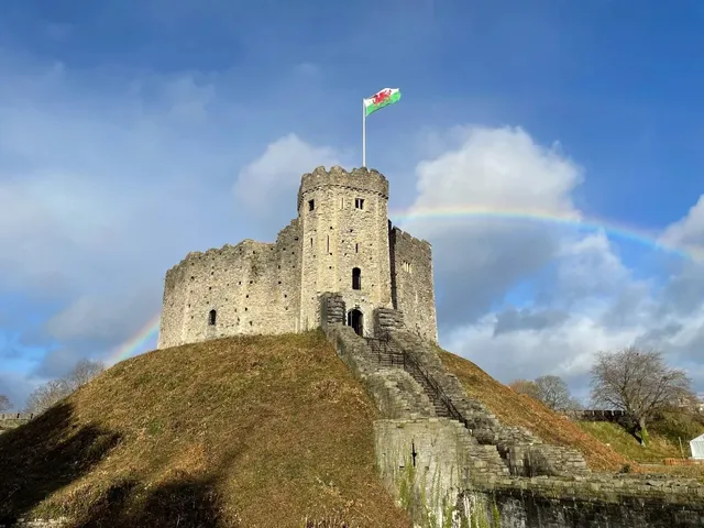 Cardiff Castle | Modern Architecture at Cardiff Bay