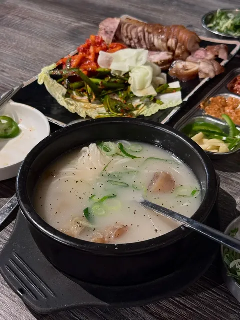 🌙 Vegas Late-Night Eats You Gotta Try!