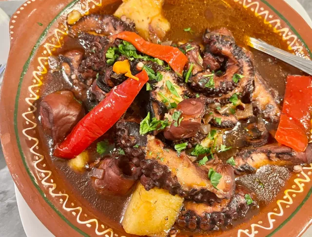 Must-Try Portuguese Cuisine in Boston's Southern Suburbs 🇵🇹🐙