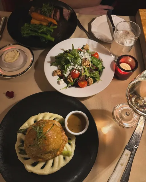 Bistro Cacao - A Hidden Gem for Affordable French Cuisine in DC! 🇫🇷✨