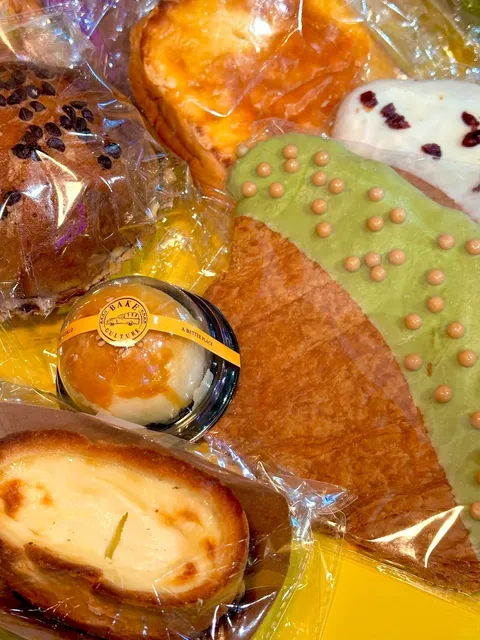 🔥 Wu Chun Opens a Bakery in NYC⁉️ And It’s Crazy Affordable 🥹