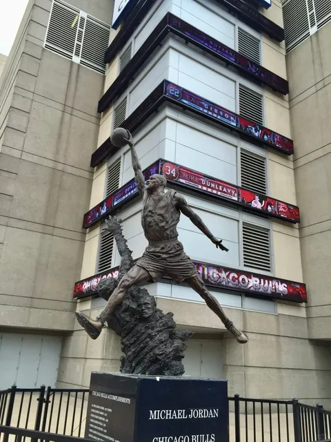 🇺🇸 Throwback: Road Trip to Chicago 🏀✨