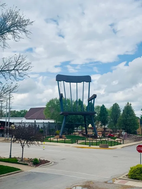 🌎 Day Trip from Chicago | Casey, IL: A Town Where Everything is "Worl