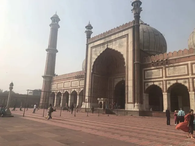  India Gate - New Delhi's Iconic Landmark