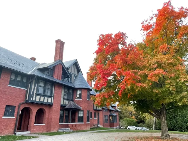 Vermont｜Burlington VT｜Checking In on Viral Spots 📸