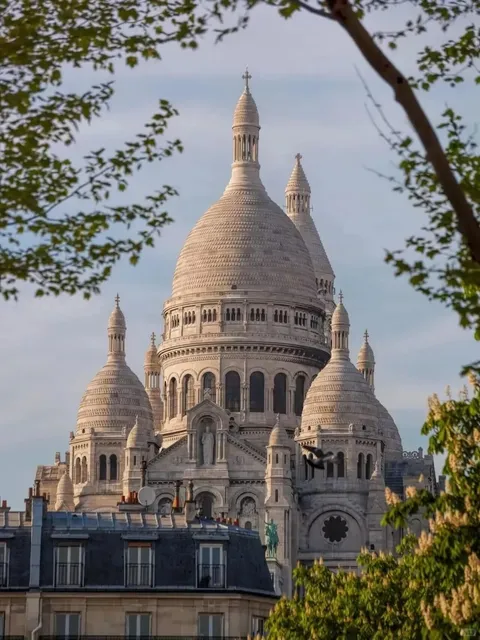 Paris, France | A Romantic and Artistic Journey