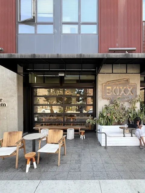 Coffee Shop Review | Boxx Coffee in Los Angeles ☕️✨
