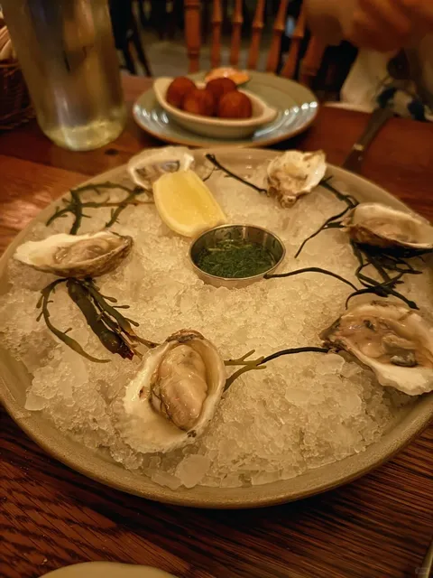 British Restaurant in Philly – Hidden in a Vintage Building