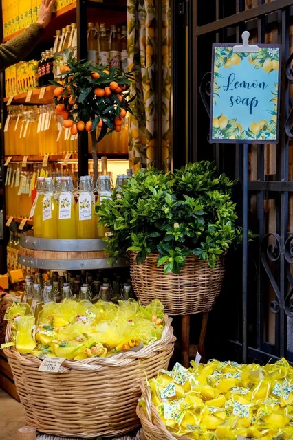 🇮🇹 Sicilian Legends: First Glimpse of Palermo
