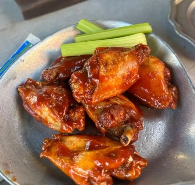 Great Atmosphere and Solid Happy Hour!