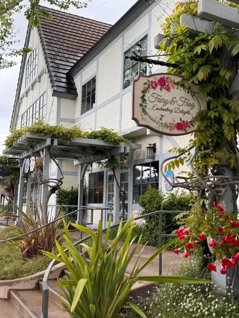 𝗖𝗮𝗹𝗶𝗳𝗼𝗿𝗻𝗶𝗮’𝘀 𝗟𝗶𝘁𝘁𝗹𝗲 𝗗𝗲𝗻𝗺𝗮𝗿𝗸