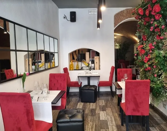 Scenic Views and Delicious Cuisine