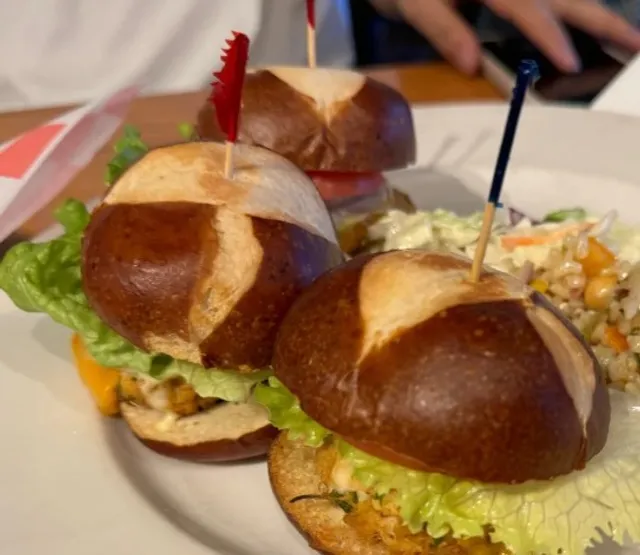 🐟 Penn Ave Fish Co. | Downtown's Reliable & Generous Fresh Catch