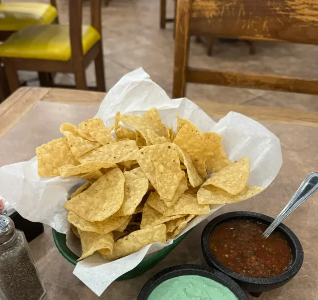 Mamacita’s – A Vibrant & Delicious Mexican Experience! 🌮