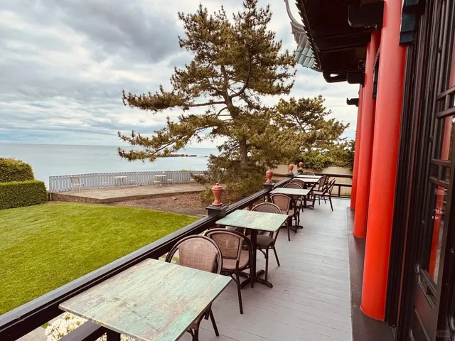 Rhode Island | Chinese Tea House at Marble House