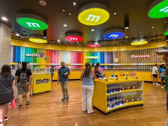 🦩 Solo Vegas Trip – Exploring the Strip! ☀️