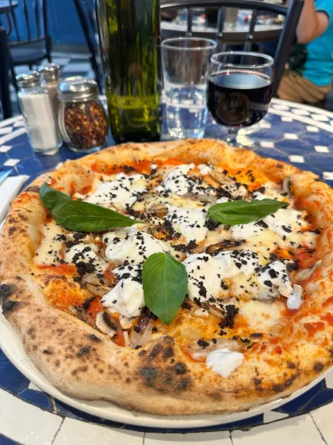 Perfect Pizza in the Heart of London! 🍕