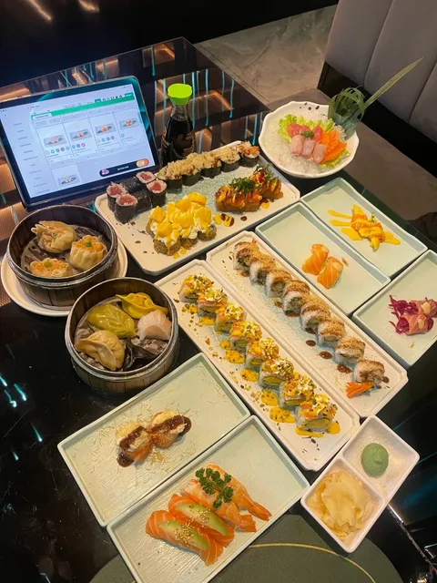 All-You-Can-Eat Sushi in Venice, Italy 🍣