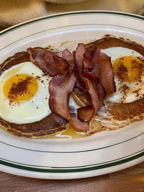 Obsessed with This Brunch Spot! ❣️