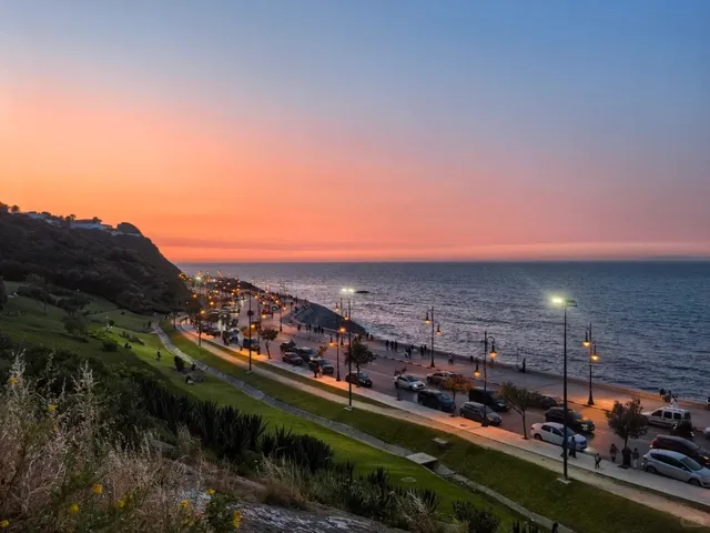 Seaside Promenade🚶‍♀️🛤️✨