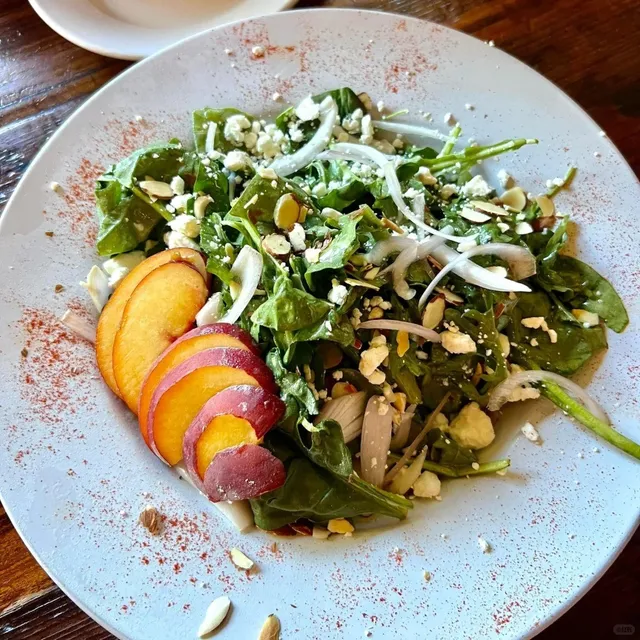 Affordable and Delicious Pizza Near Salt Lake City: Slackwater 🍕✨