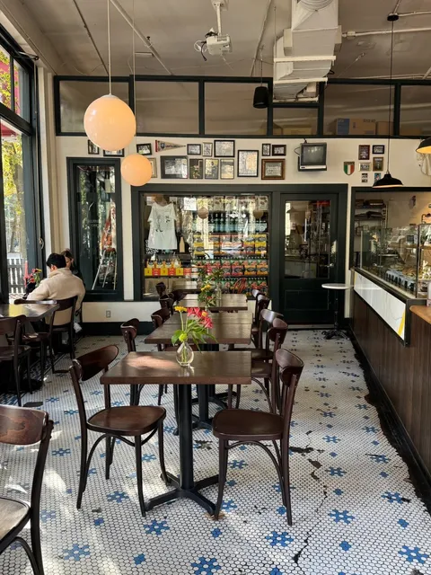 Gastown’s Delicious and Beautiful Italian Cuisine