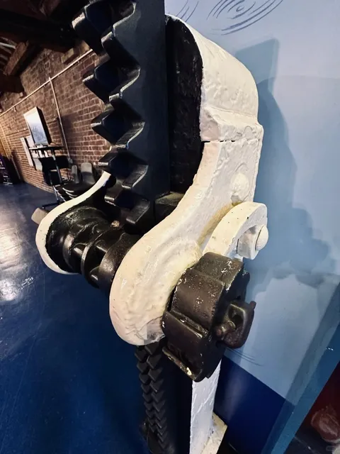  London Canal Museum: Where Ice Cream Meets Industrial History! 🚢❄️