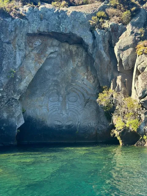 🇳🇿 Taupo Hot Springs: Geothermal Bliss on a Budget! ♨️💸